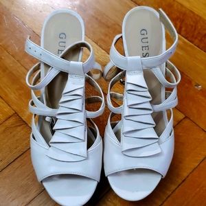 Guess off white 7.5 High heels